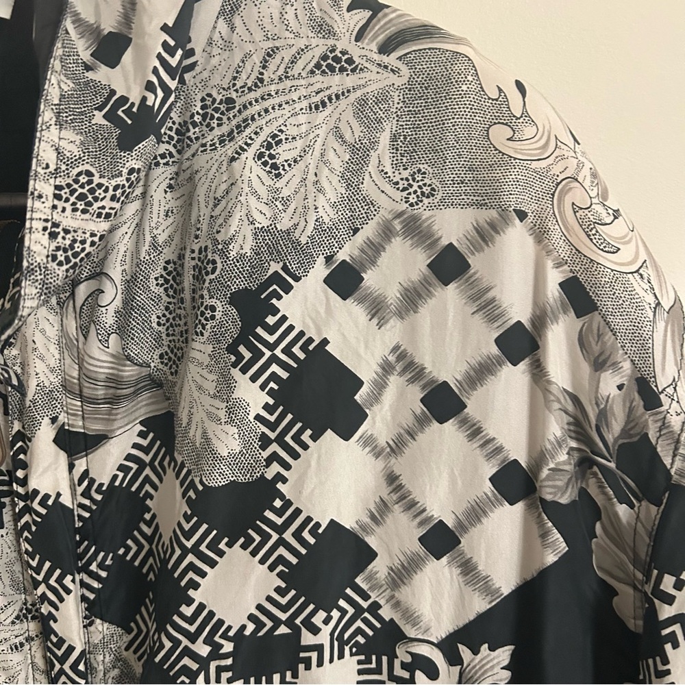 Black‎ and White Patterned Jacket - image 7